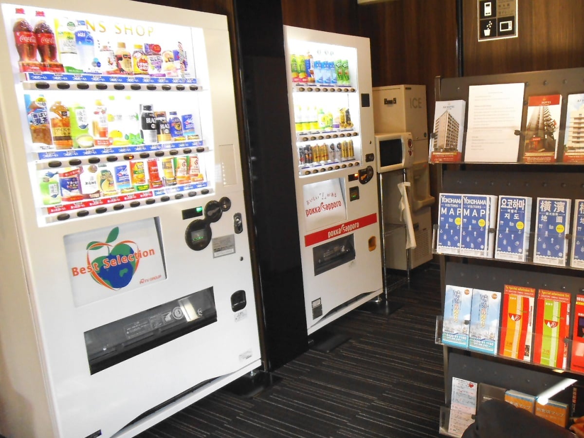 1F vending machines